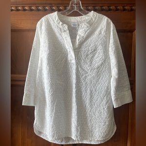 EUC Lands End size 6 Eyelet top